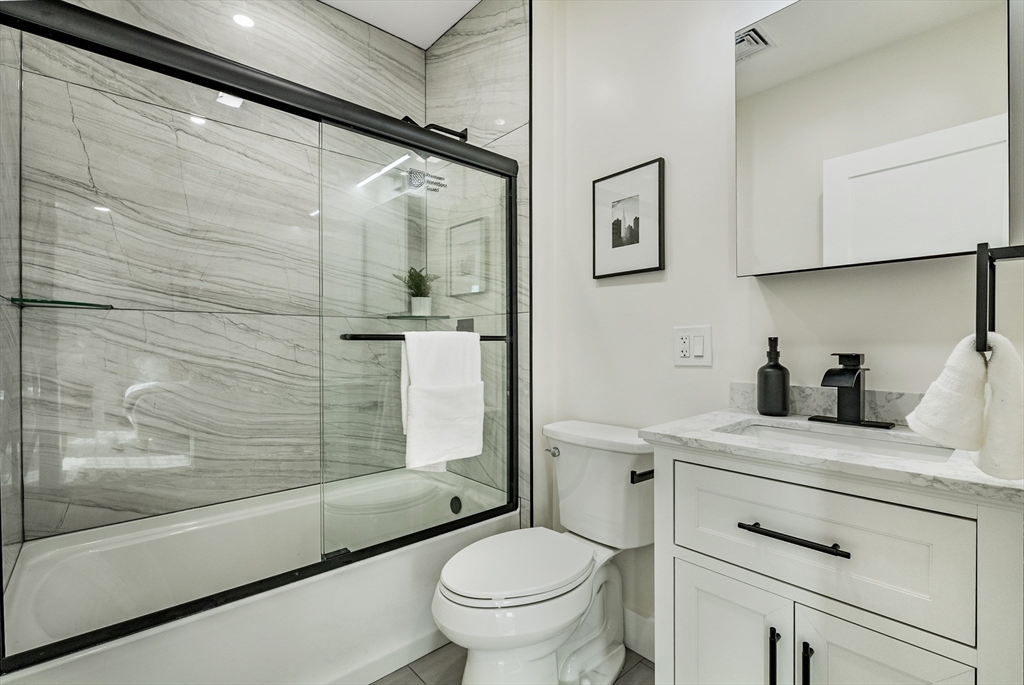 3 bed, 2 bath apartment for rent at 147 Jefferson Ave Unit 2, Everett — photo 13 of 28