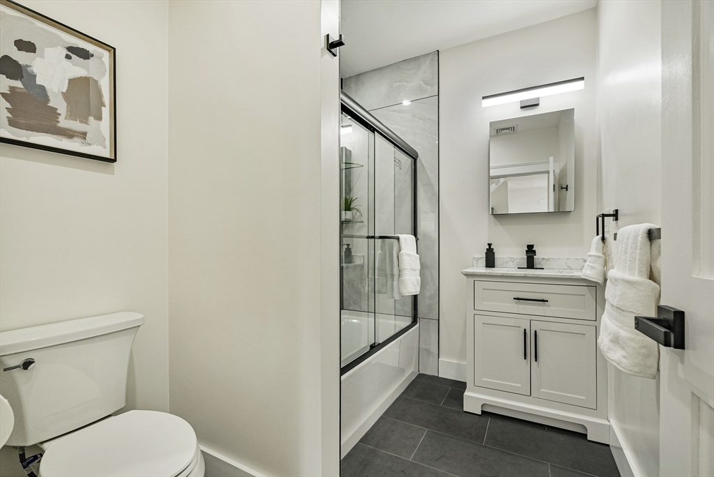 3 bed, 2 bath apartment for rent at 147 Jefferson Ave Unit 2, Everett — photo 10 of 28