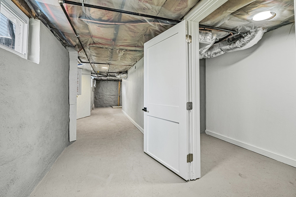 3 bed, 2 bath apartment for rent at 147 Jefferson Ave Unit 2, Everett — photo 18 of 28