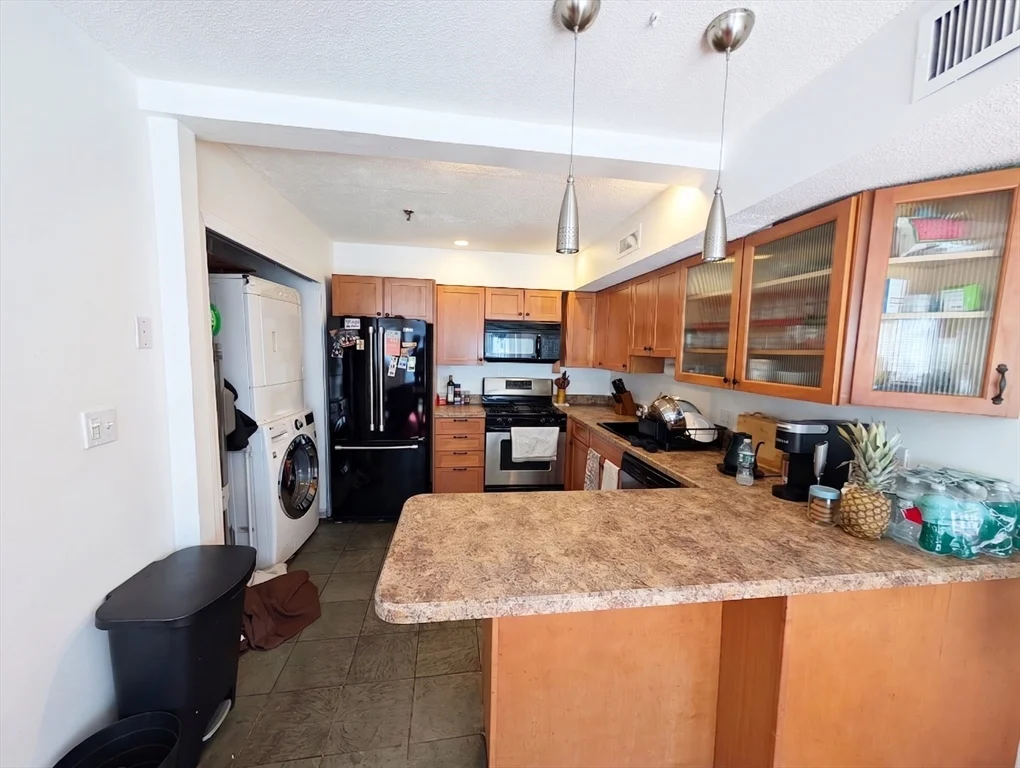2 bed, 2 bath apartment for rent at 147 Kelton St Unit 706, Allston — photo 2 of 12