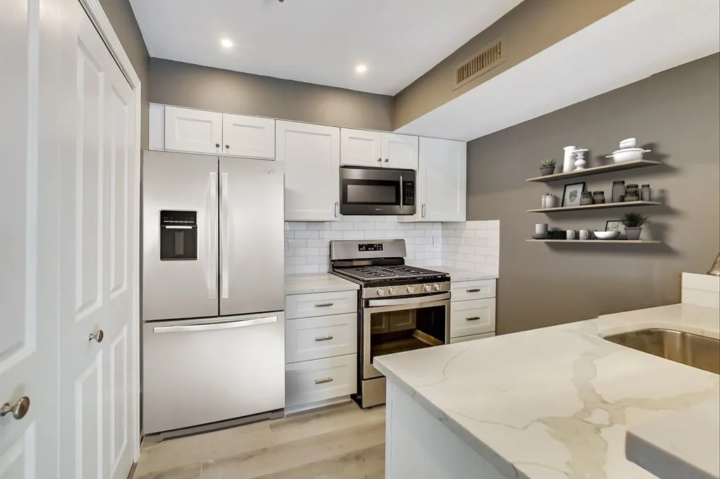 2 bed, 2.5 bath apartment for rent at 147 Kelton St Unit 714, Allston — photo 1 of 16