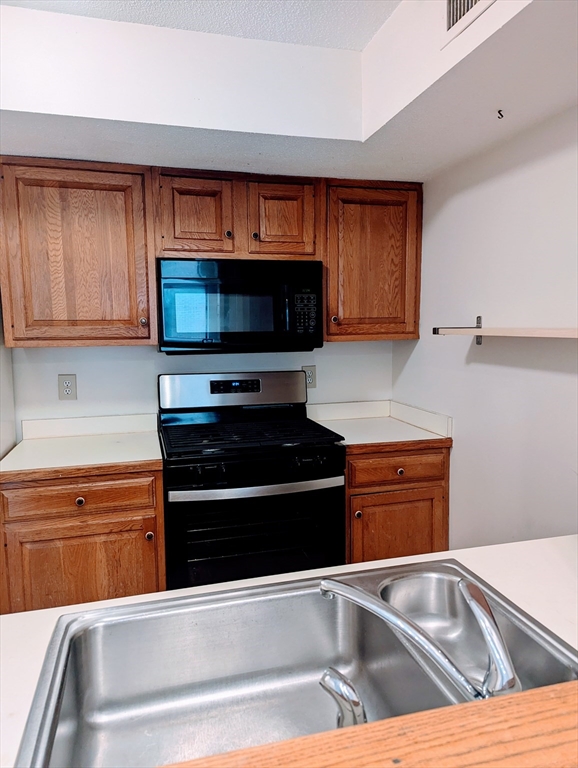 2 bed, 2 bath apartment for rent at 147 Kelton Unit 703, Allston — photo 2 of 10