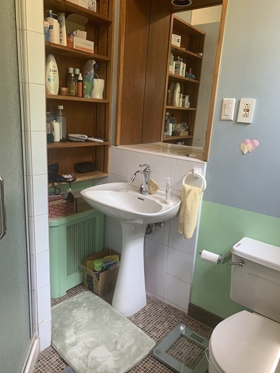 1 bed, 1 bath apartment for rent at 147 Longwood Ave Unit ROOM, Longwood — photo 4 of 13