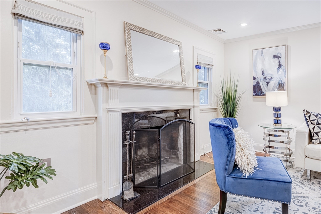 3 bed, 2 bath apartment for rent at 147 Lowell Unit 147, Newton — photo 10 of 24