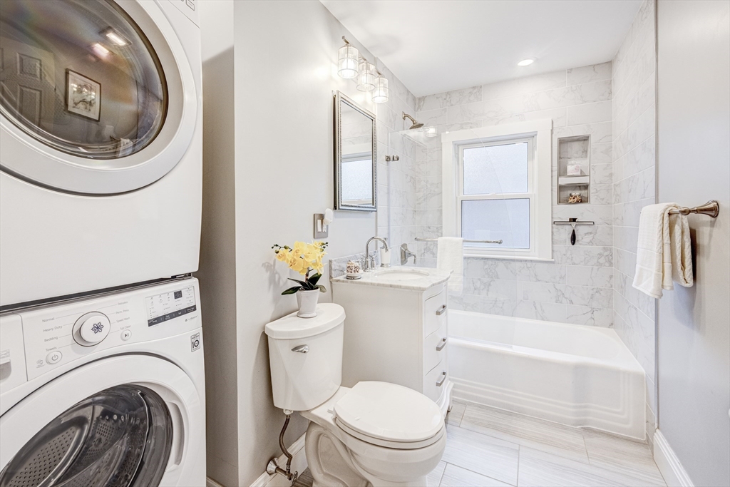 3 bed, 2 bath apartment for rent at 147 Lowell Unit 147, Newton — photo 17 of 24