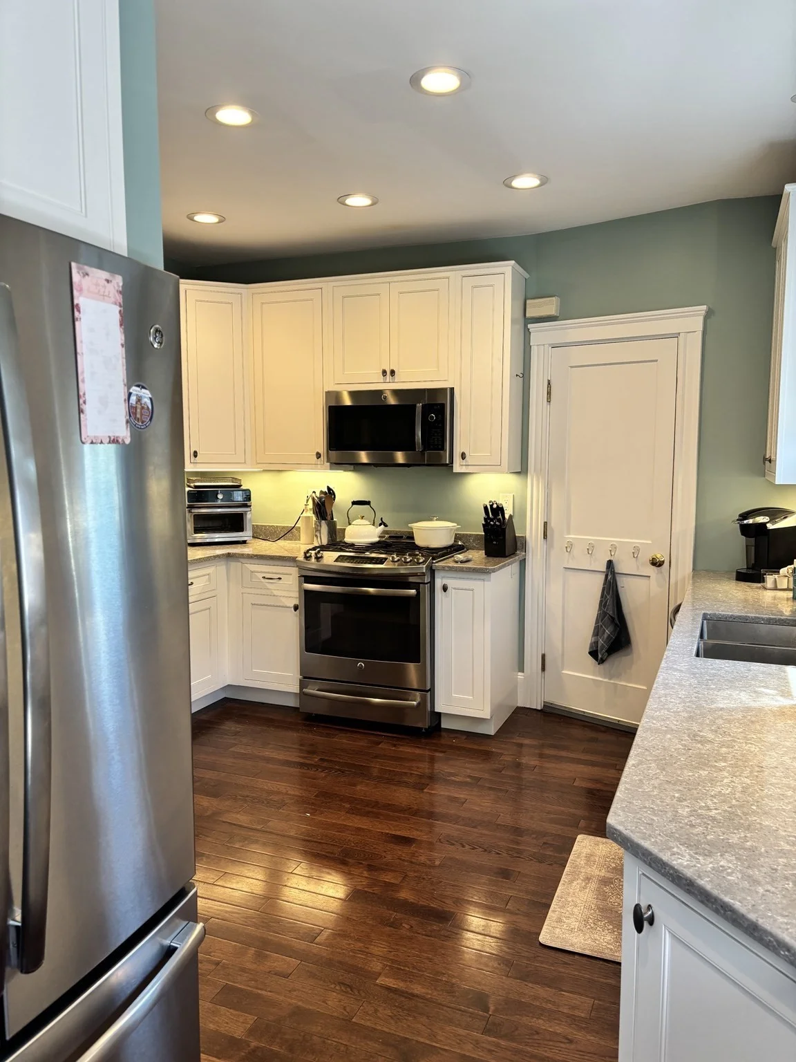 3 bed, 2 bath apartment for rent at 147 Manthorne Rd Unit 2, West Roxbury — photo 6 of 25