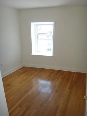 3 bed, 1 bath apartment for rent at 147 Marcella St Unit 3, Roxbury — photo 6 of 14