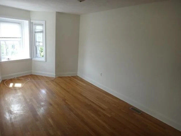 3 bed, 1 bath apartment for rent at 147 Marcella St Unit 3, Roxbury — photo 8 of 14