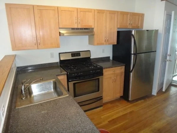 3 bed, 1 bath apartment for rent at 147 Marcella St Unit 3, Roxbury — photo 1 of 14