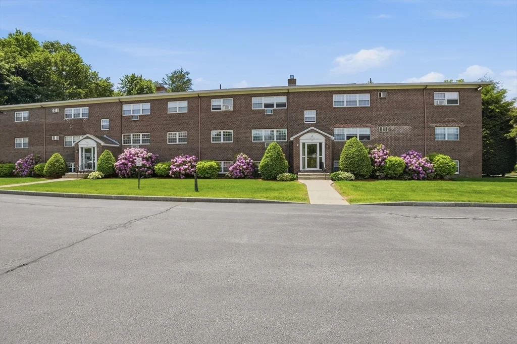 1 bed, 1 bath apartment for rent at 147 Milk St Unit 18, Westborough — photo 2 of 20