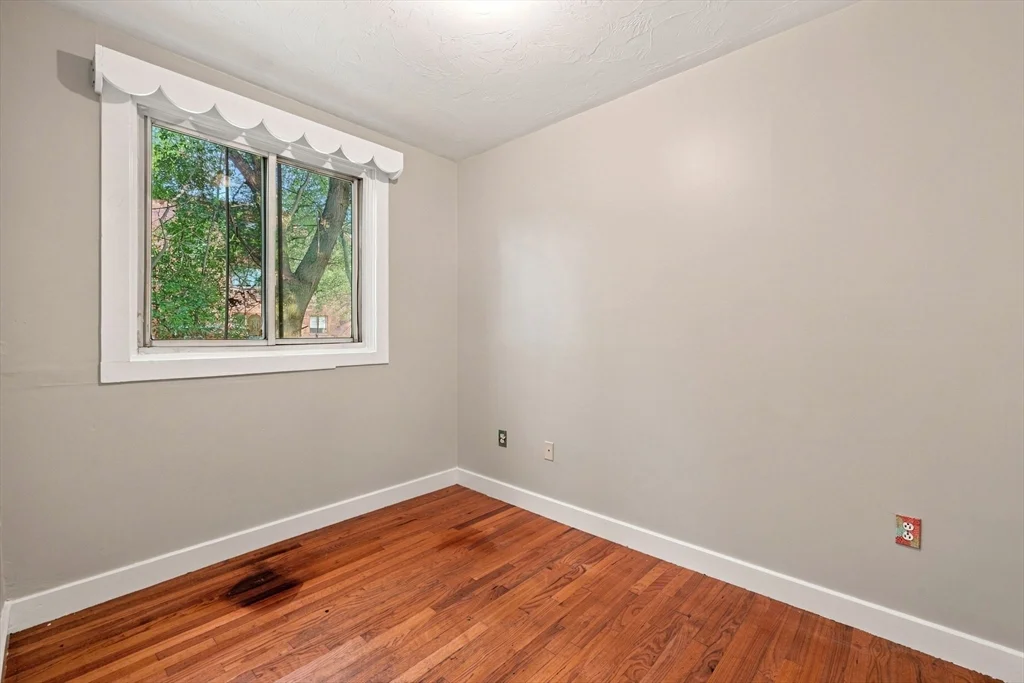 2 bed, 1 bath apartment for rent at 147 Murdock St Unit 1, Brighton — photo 5 of 34