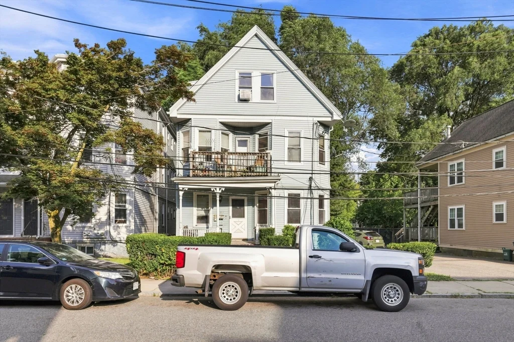 2 bed, 1 bath apartment for rent at 147 Murdock St Unit 1, Brighton
