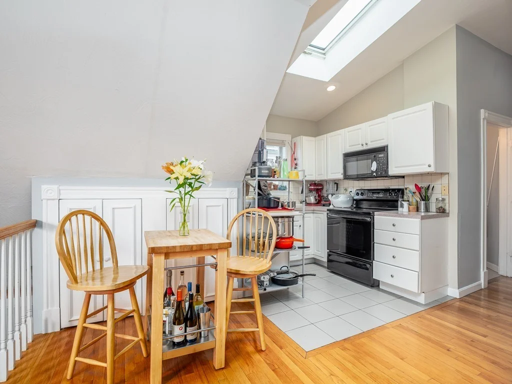 2 bed, 1 bath apartment for rent at 147 Murdock St Unit 3, Brighton — photo 3 of 16