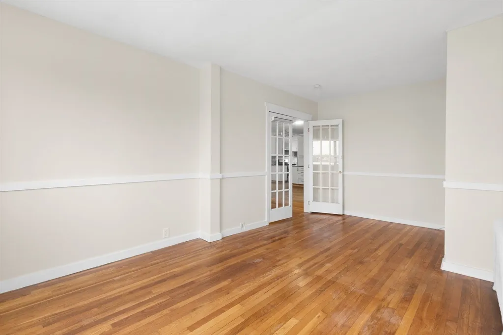 3 bed, 1 bath apartment for rent at 147 Nahant Rd Unit 2, Nahant — photo 12 of 26