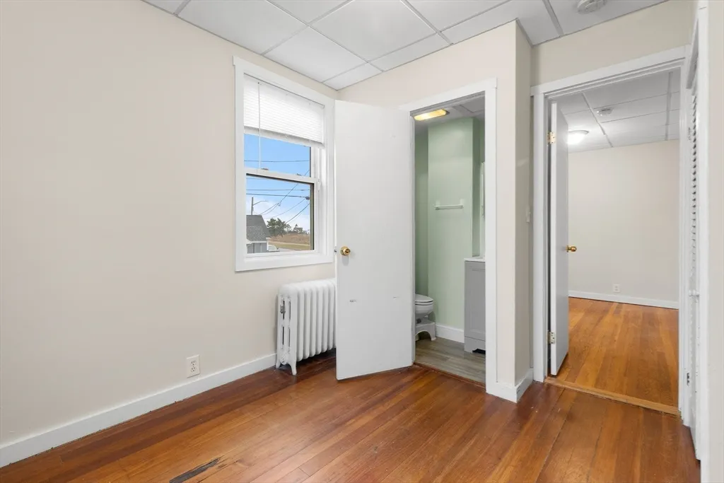 3 bed, 1 bath apartment for rent at 147 Nahant Rd Unit 2, Nahant — photo 10 of 26