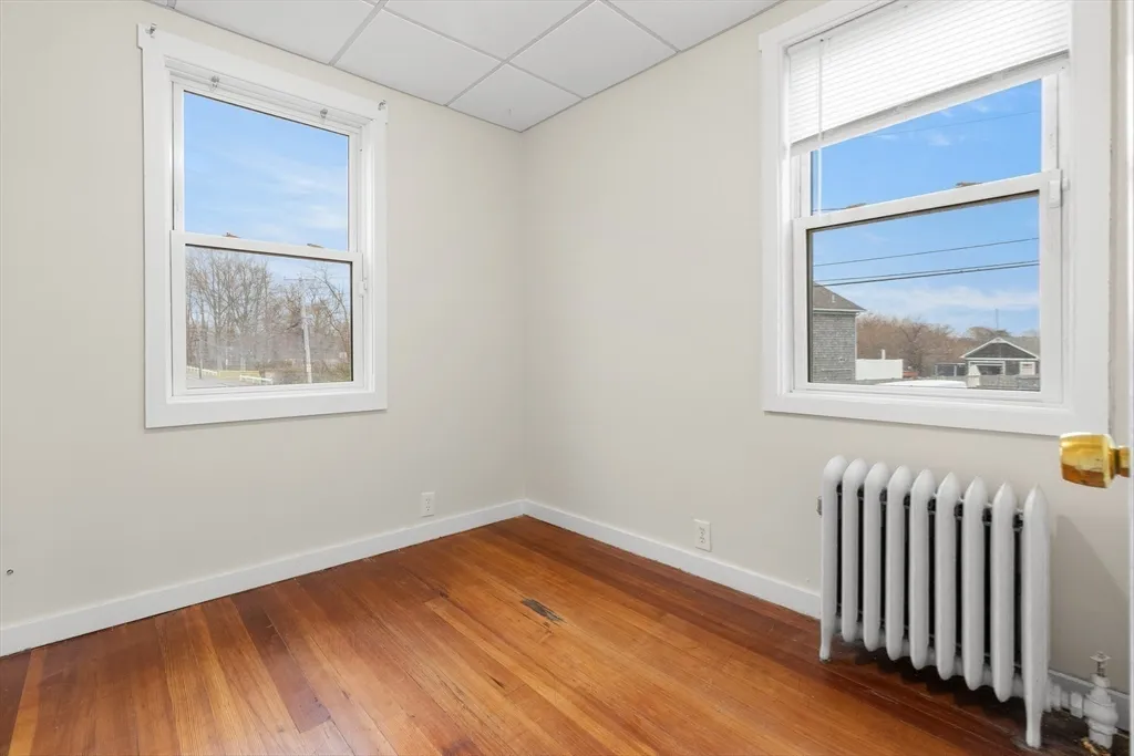3 bed, 1 bath apartment for rent at 147 Nahant Rd Unit 2, Nahant — photo 14 of 26