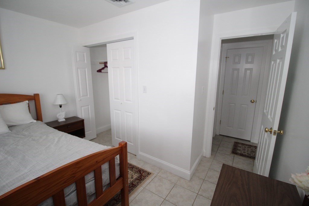 2 bed, 1 bath apartment for rent at 147 North St Unit A, Barnstable — photo 8 of 14