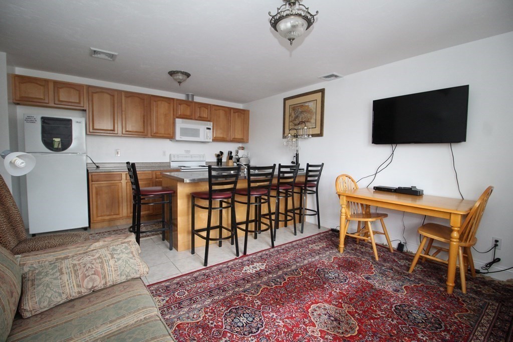 2 bed, 1 bath apartment for rent at 147 North St Unit A, Barnstable — photo 5 of 14