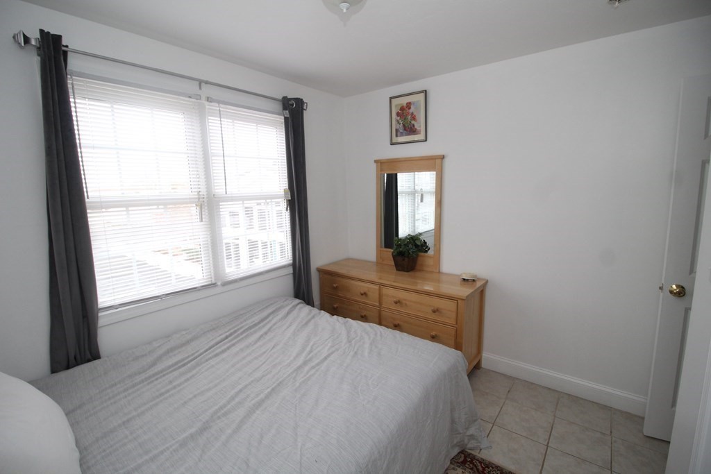 2 bed, 1 bath apartment for rent at 147 North St Unit A, Barnstable — photo 11 of 14