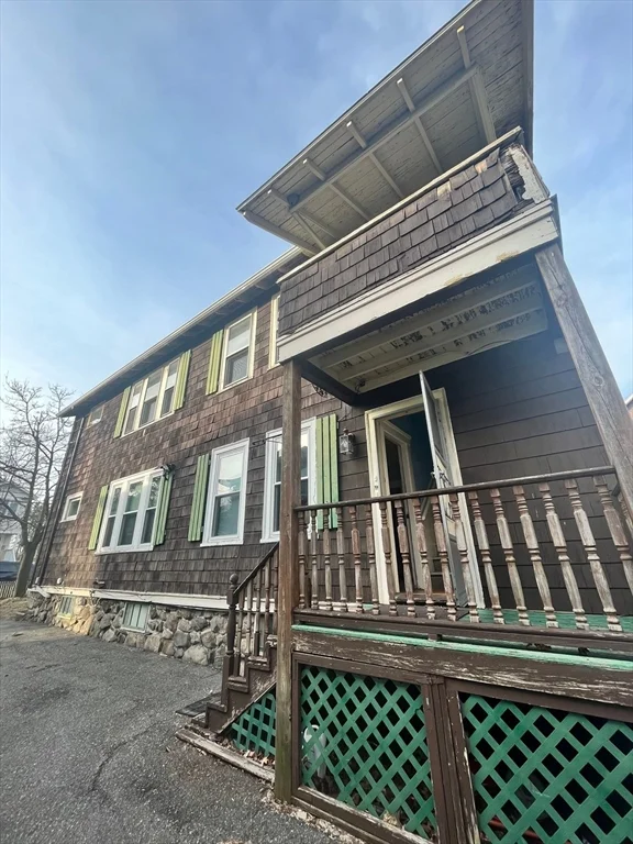 2 bed, 1 bath apartment for rent at 147 Oakland Ave Unit 1, Methuen — photo 12 of 14