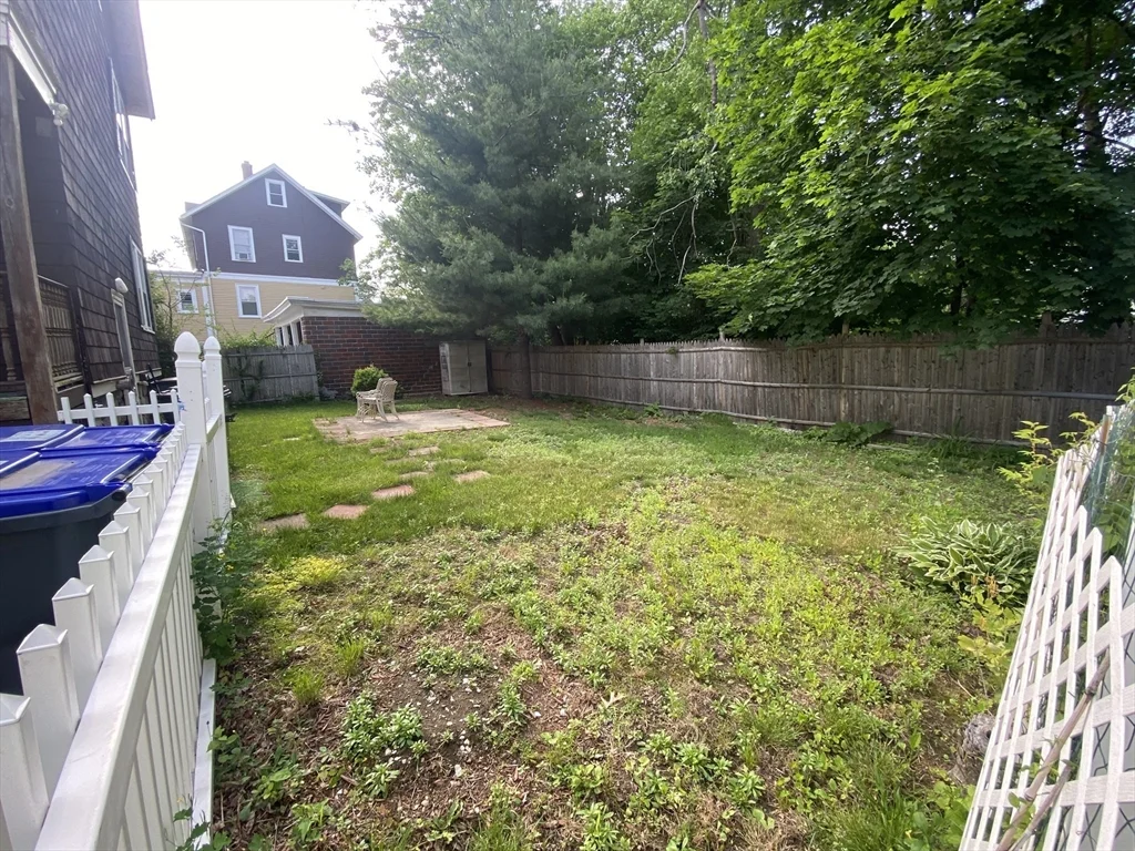 2 bed, 1 bath apartment for rent at 147 Oakland Ave Unit 1, Methuen — photo 13 of 14