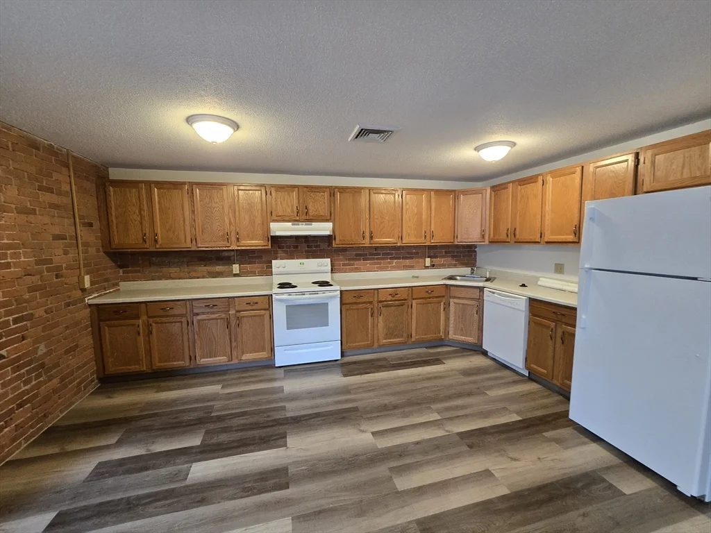 2 bed, 2 bath apartment for rent at 147 Rawson Rd Unit 207, Quincy — photo 5 of 32