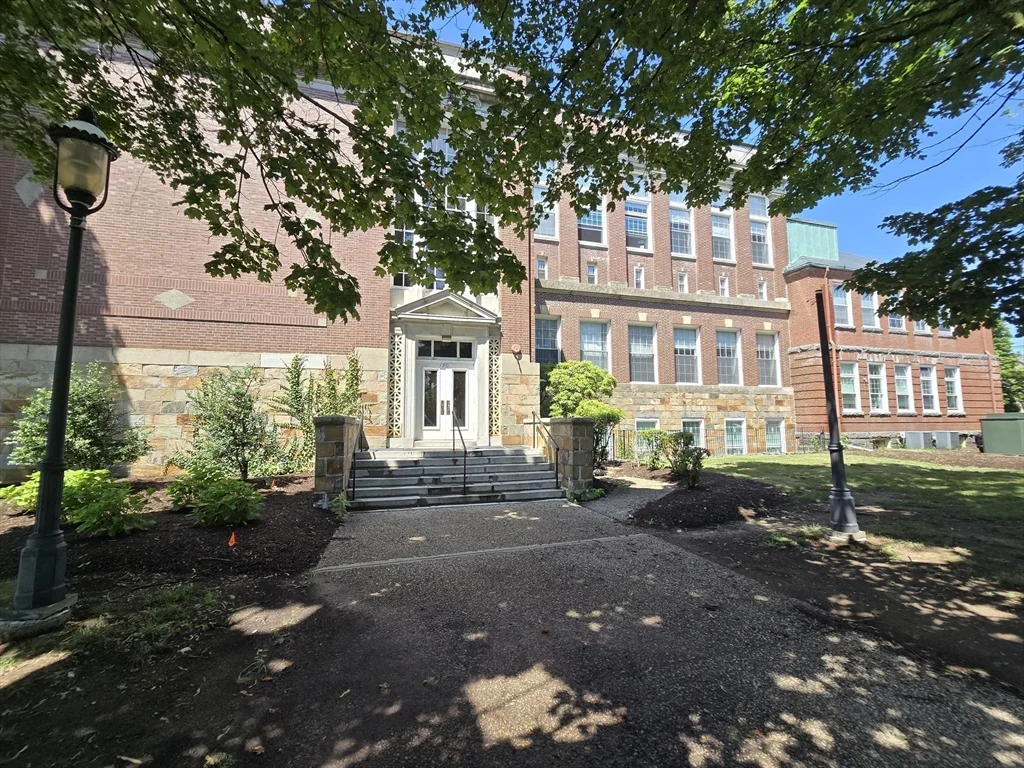 2 bed, 2 bath apartment for rent at 147 Rawson Rd Unit 207, Quincy — photo 32 of 32