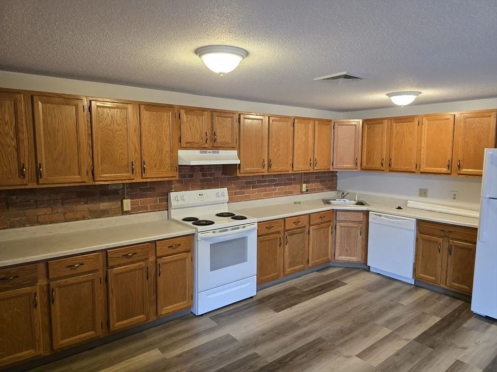 2 bed, 2 bath apartment for rent at 147 Rawson Rd Unit 207, Quincy — photo 2 of 32