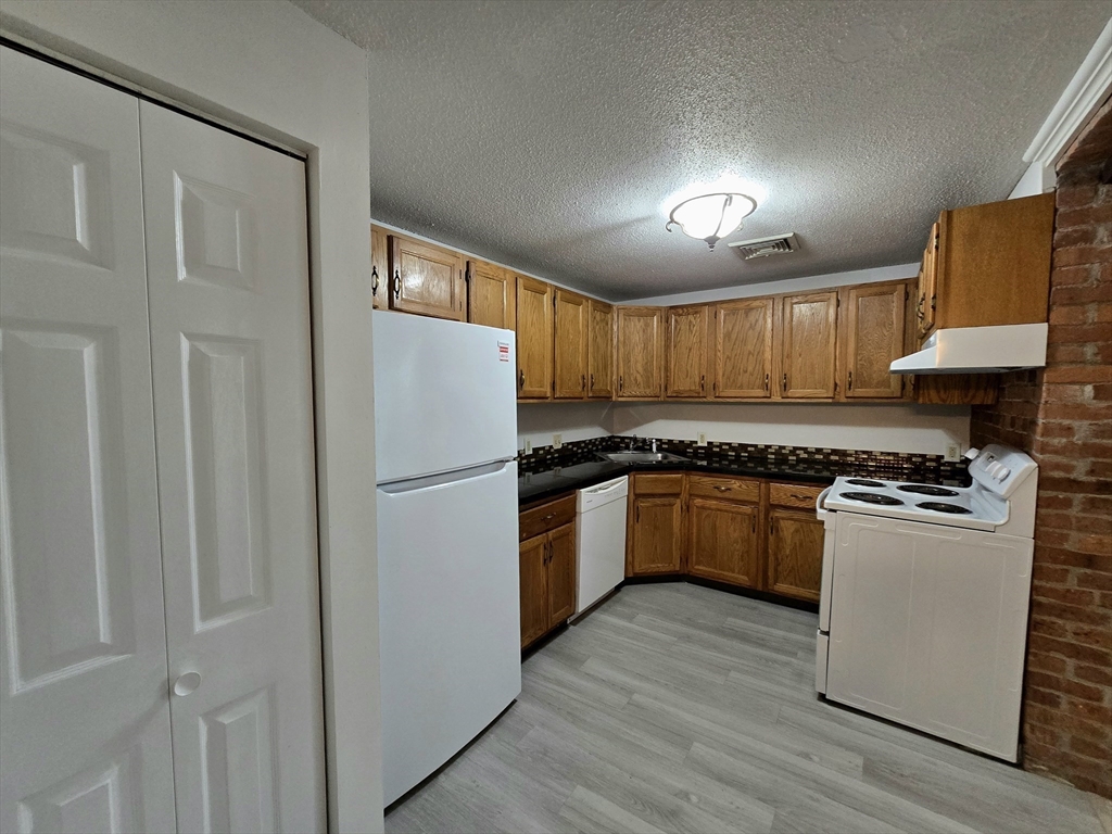 2 bed, 2 bath apartment for rent at 147 Rawson Rd Unit 209, Quincy — photo 8 of 24