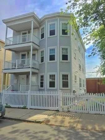 2 bed, 1 bath apartment for rent at 147 Sydney St Unit 3, Dorchester — photo 13 of 13