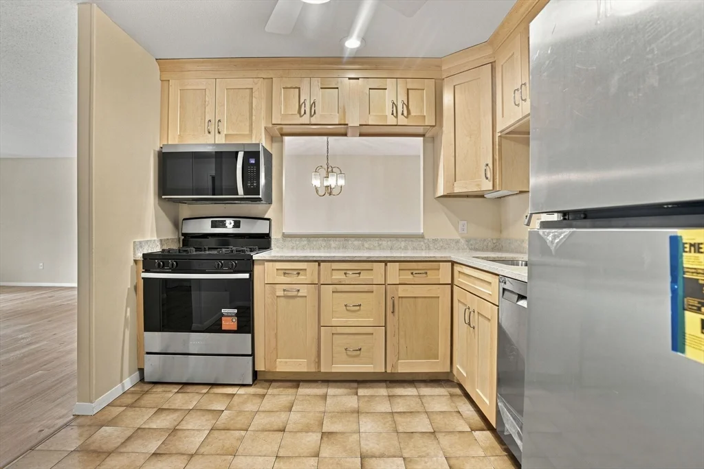 2 bed, 1 bath apartment for rent at 147 Sylvan St Unit 12A, Danvers — photo 6 of 29