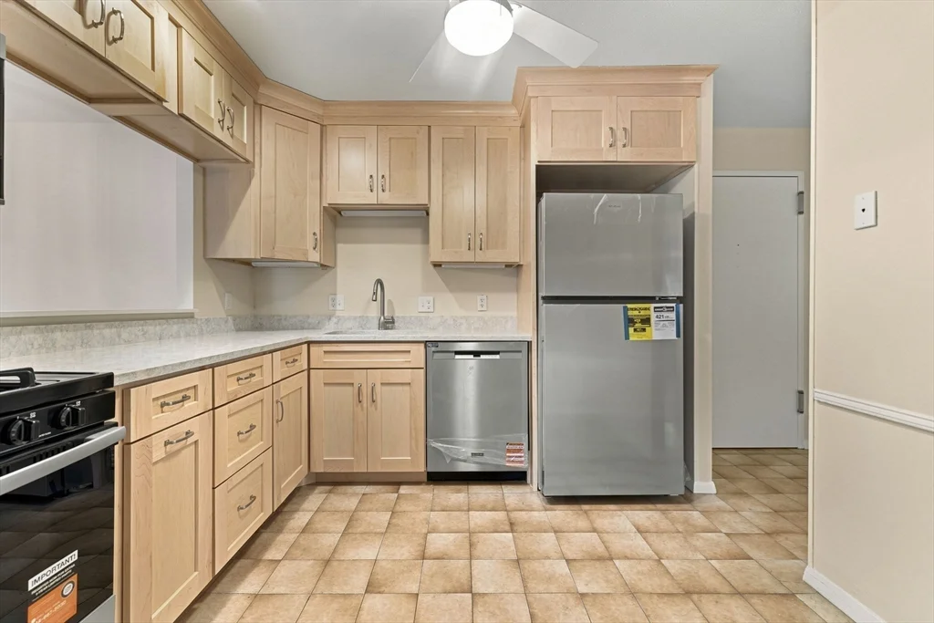 2 bed, 1 bath apartment for rent at 147 Sylvan St Unit 12A, Danvers — photo 5 of 29