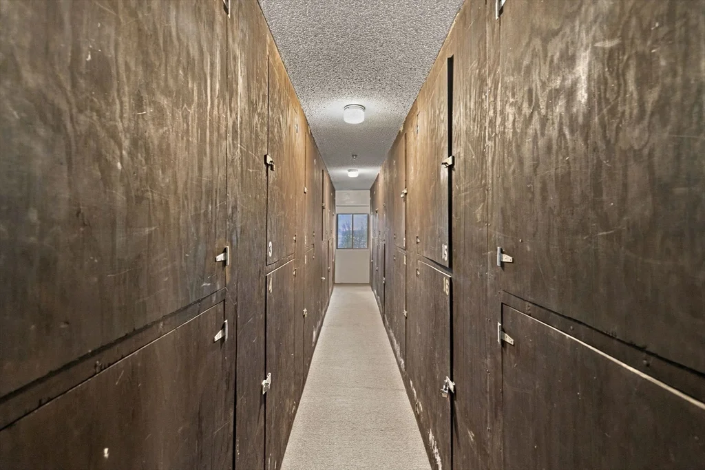 2 bed, 1 bath apartment for rent at 147 Sylvan St Unit 12A, Danvers — photo 26 of 29