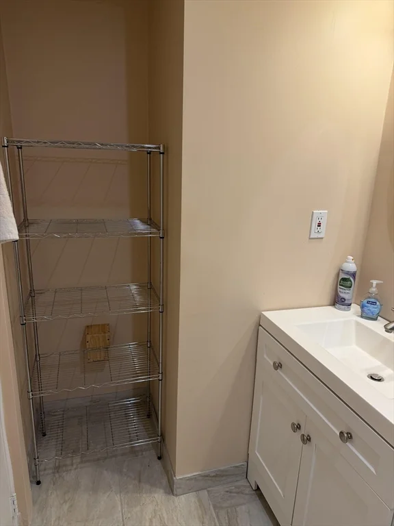 2 bed, 1 bath apartment for rent at 147 Sylvan Unit 19A, Danvers — photo 6 of 29