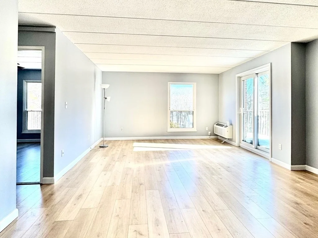 1 bed, 1 bath apartment for rent at 147 Turner Rd Unit 114, Holliston — photo 4 of 18