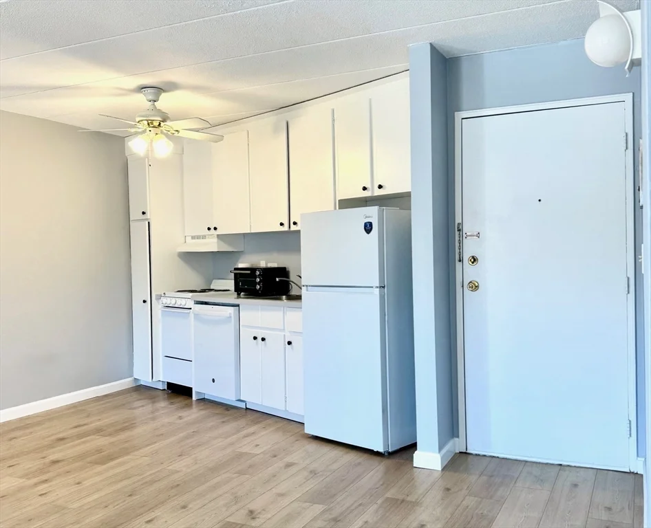 1 bed, 1 bath apartment for rent at 147 Turner Rd Unit 114, Holliston — photo 2 of 18