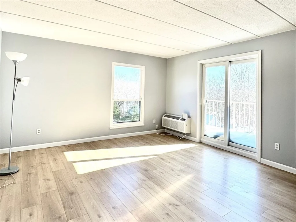 1 bed, 1 bath apartment for rent at 147 Turner Rd Unit 114, Holliston — photo 5 of 18
