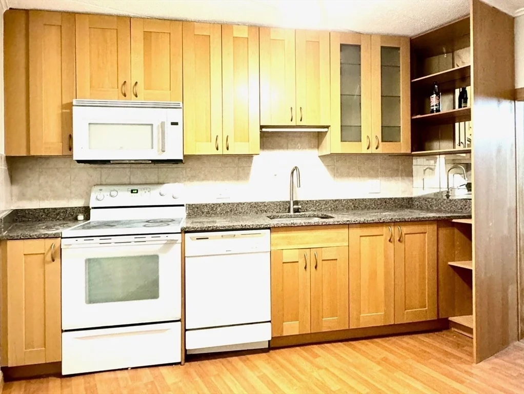 1 bed, 1 bath apartment for rent at 147 Turner Rd Unit 99, Holliston — photo 6 of 24