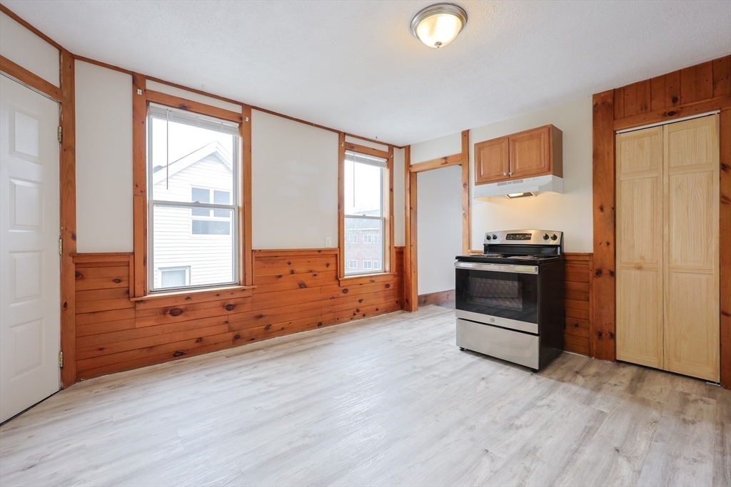 2 bed, 1 bath apartment for rent at 147 Washington Unit 3, Peabody — photo 8 of 23