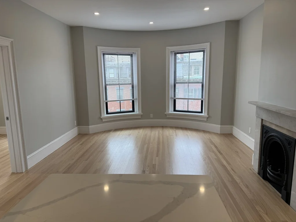 2 bed, 1 bath apartment for rent at 147 West Concord Unit 3, South End — photo 5 of 16