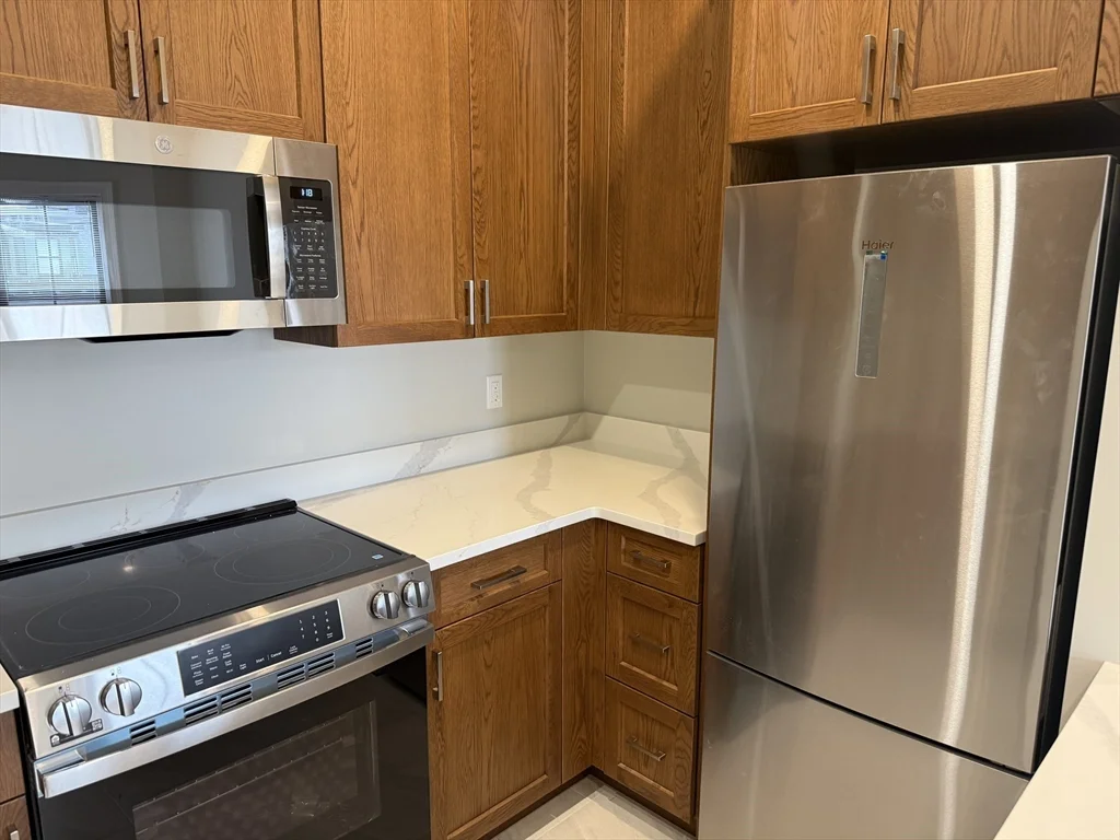 2 bed, 1 bath apartment for rent at 147 West Concord Unit 3, South End — photo 3 of 16