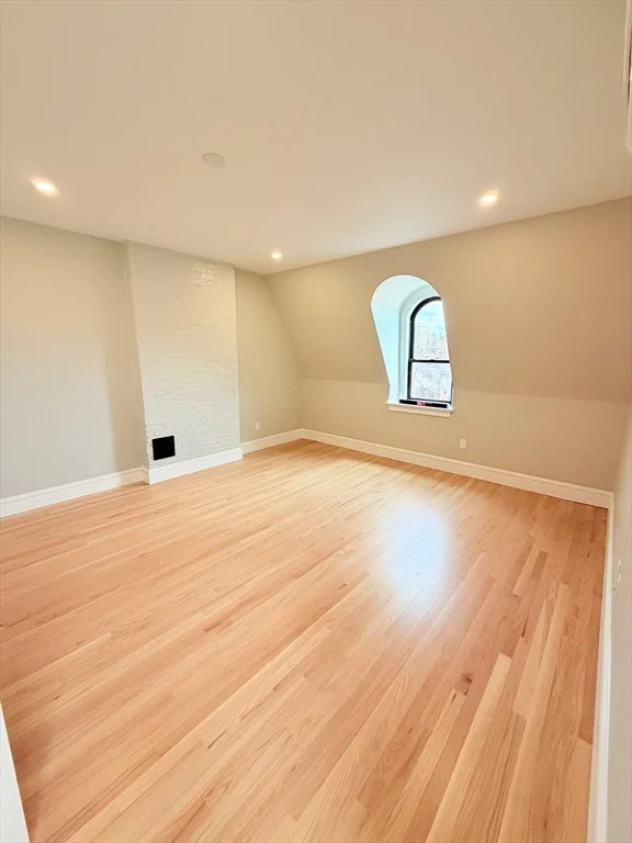1 bed, 1 bath apartment for rent at 147 West Concord Unit 4, South End — photo 7 of 10