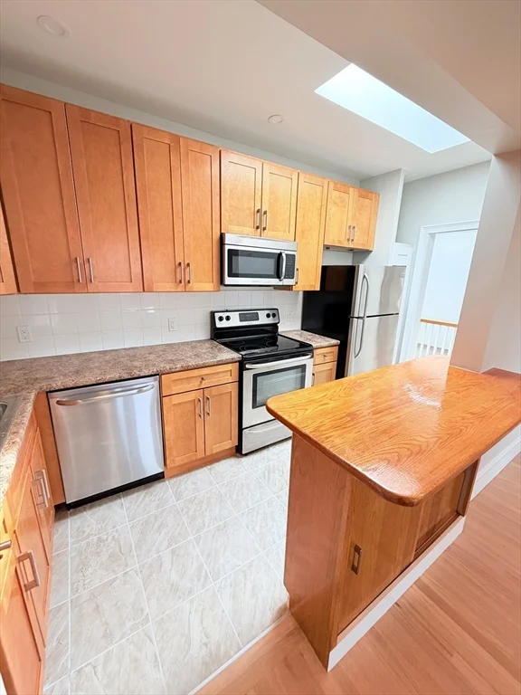 1 bed, 1 bath apartment for rent at 147 West Concord Unit 4, South End