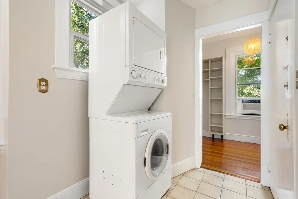 2 bed, 1 bath apartment for rent at 147 Winthrop Rd Unit 3, Brookline — photo 13 of 16