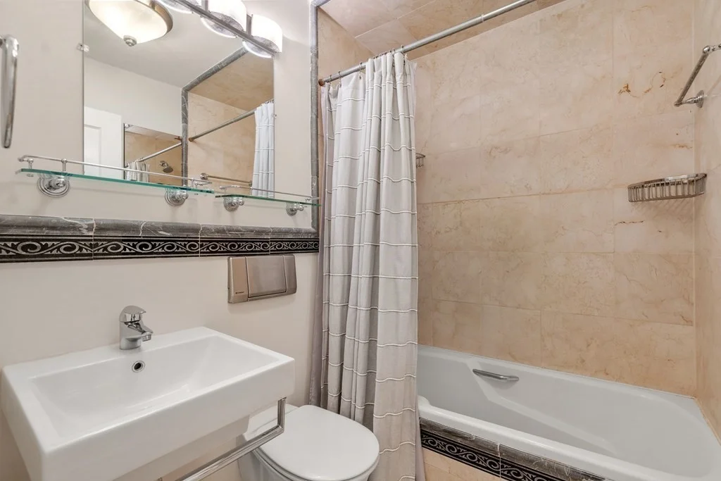 2 bed, 1 bath apartment for rent at 147 Winthrop Rd Unit 3, Brookline — photo 10 of 16