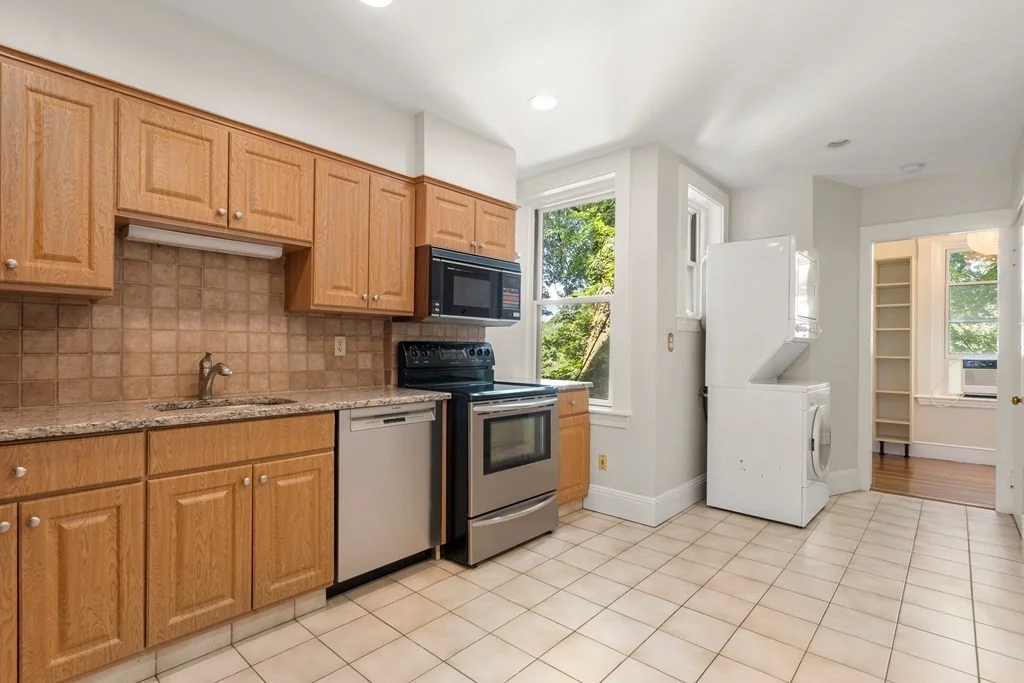 2 bed, 1 bath apartment for rent at 147 Winthrop Rd Unit 3, Brookline — photo 12 of 16