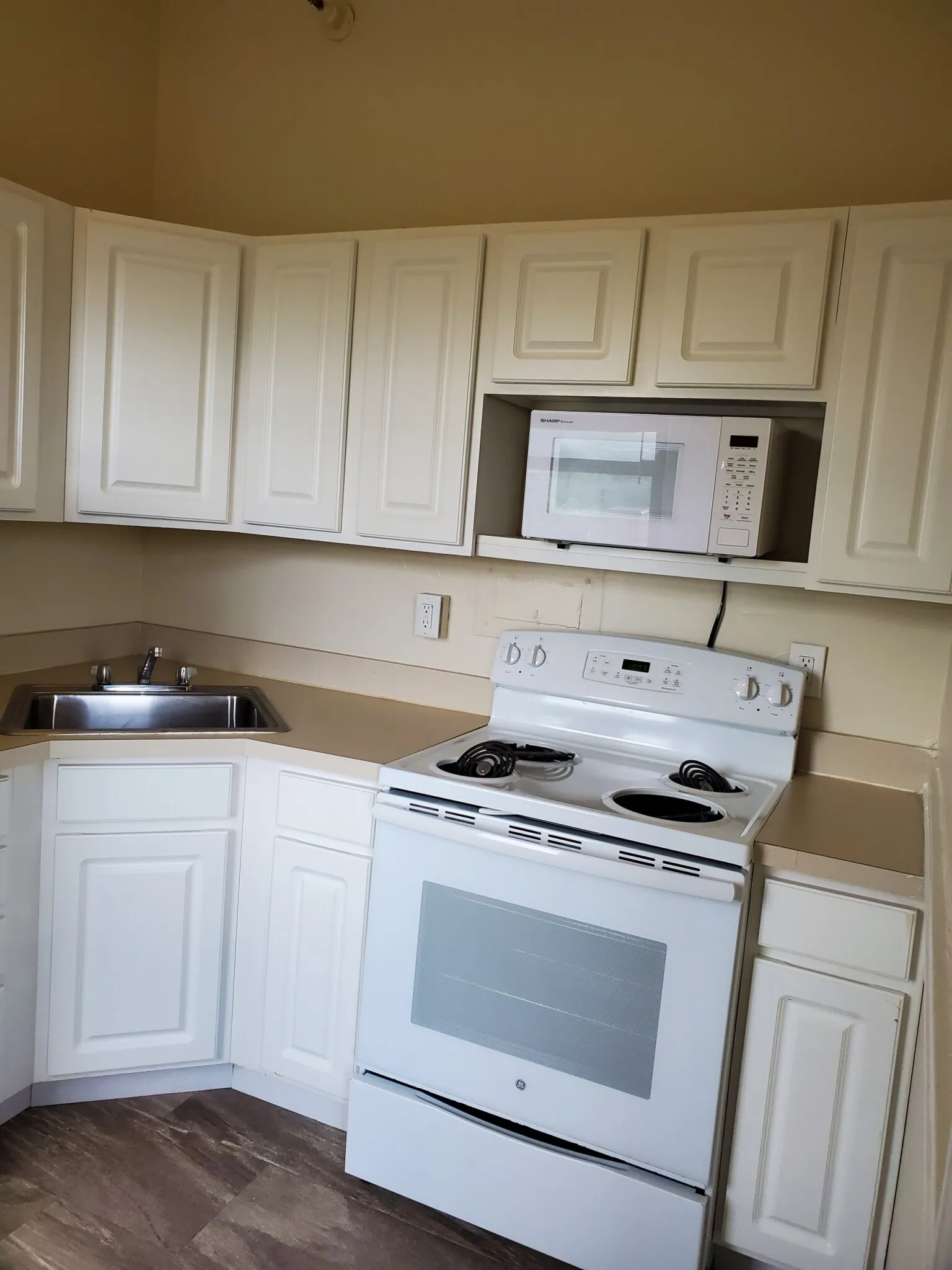 Studio bed, 1 bath apartment for rent at 1470 Beacon St Unit Apt. 68, Corey Hill — photo 10 of 25