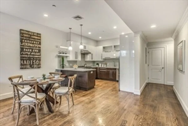 3 bed, 4+ bath apartment for rent at 1471 Beacon St Unit 1, Coolidge Corner — photo 5 of 30