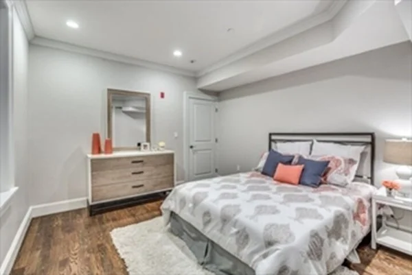 3 bed, 4+ bath apartment for rent at 1471 Beacon St Unit 1, Coolidge Corner — photo 26 of 30