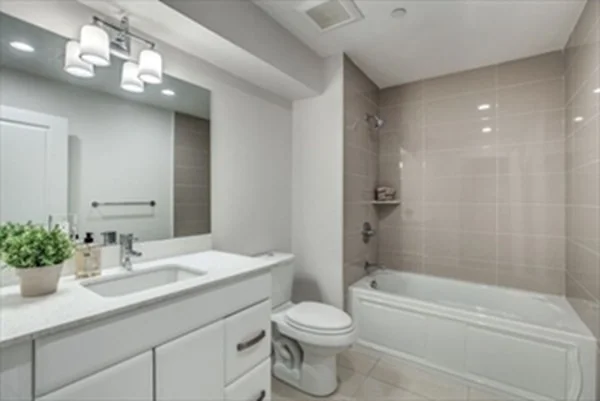 3 bed, 4+ bath apartment for rent at 1471 Beacon St Unit 1, Coolidge Corner — photo 24 of 30